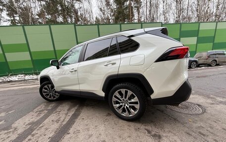 Toyota RAV4, 2019 год, 2 890 000 рублей, 3 фотография