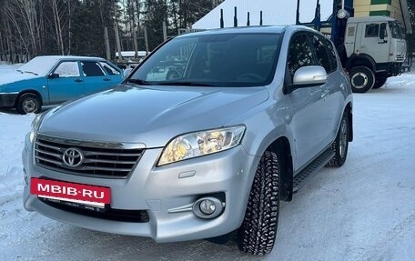 Toyota RAV4, 2012 год, 1 650 000 рублей, 2 фотография