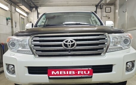 Toyota Land Cruiser 200, 2013 год, 3 850 000 рублей, 2 фотография