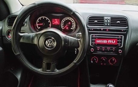 Volkswagen Polo VI (EU Market), 2013 год, 389 000 рублей, 9 фотография