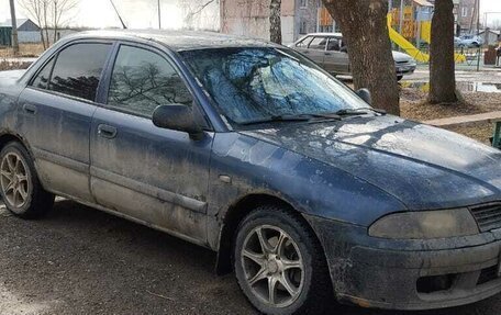 Mitsubishi Carisma I, 2002 год, 140 000 рублей, 1 фотография