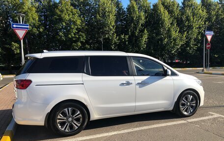 KIA Carnival III, 2018 год, 2 815 000 рублей, 4 фотография