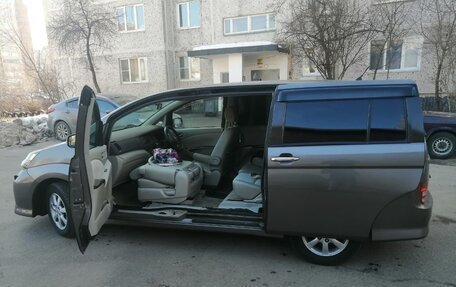 Toyota ISis I, 2009 год, 1 000 000 рублей, 3 фотография