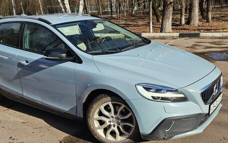 Volvo V40 II рестайлинг, 2017 год, 1 390 000 рублей, 18 фотография