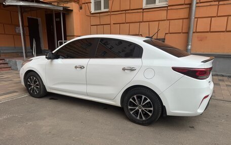 KIA Rio IV, 2018 год, 1 700 000 рублей, 4 фотография