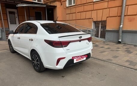 KIA Rio IV, 2018 год, 1 700 000 рублей, 3 фотография