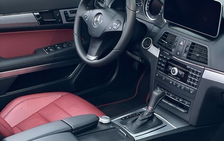 Mercedes-Benz E-Класс, 2010 год, 3 000 000 рублей, 5 фотография