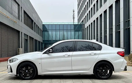 BMW 1 серия, 2022 год, 2 020 000 рублей, 3 фотография