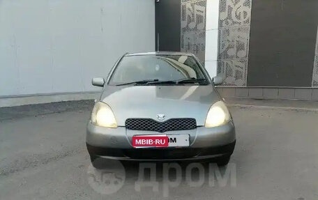 Toyota Vitz, 2000 год, 330 000 рублей, 2 фотография