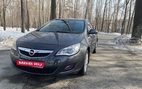 Opel Astra J, 2010 год, 620 000 рублей, 17 фотография