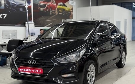 Hyundai Solaris II рестайлинг, 2018 год, 900 000 рублей, 3 фотография