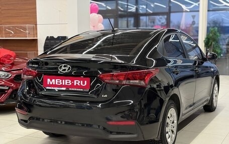 Hyundai Solaris II рестайлинг, 2018 год, 900 000 рублей, 8 фотография