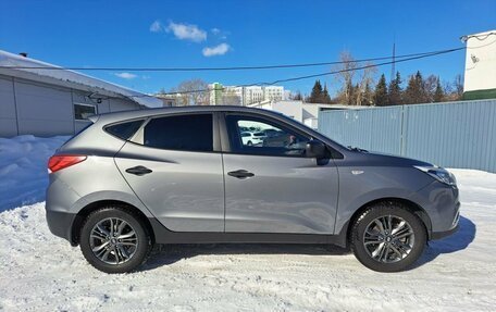 Hyundai ix35 I рестайлинг, 2015 год, 1 350 000 рублей, 4 фотография