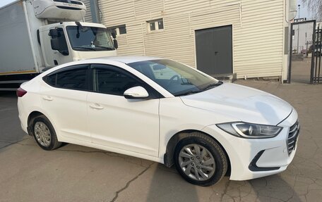 Hyundai Elantra VI рестайлинг, 2018 год, 1 100 000 рублей, 3 фотография