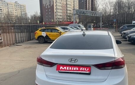 Hyundai Elantra VI рестайлинг, 2018 год, 1 100 000 рублей, 4 фотография