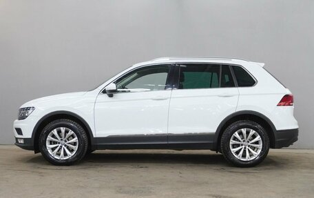 Volkswagen Tiguan II, 2017 год, 2 395 000 рублей, 8 фотография