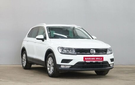 Volkswagen Tiguan II, 2017 год, 2 395 000 рублей, 3 фотография