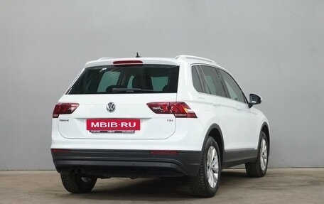 Volkswagen Tiguan II, 2017 год, 2 395 000 рублей, 5 фотография