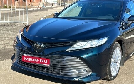 Toyota Camry, 2018 год, 3 200 000 рублей, 7 фотография