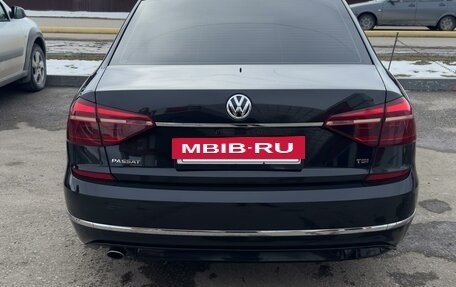 Volkswagen Passat B8 рестайлинг, 2017 год, 1 650 000 рублей, 2 фотография