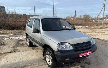 Chevrolet Niva I рестайлинг, 2004 год, 270 000 рублей, 1 фотография