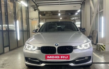 BMW 3 серия, 2013 год, 2 100 000 рублей, 16 фотография