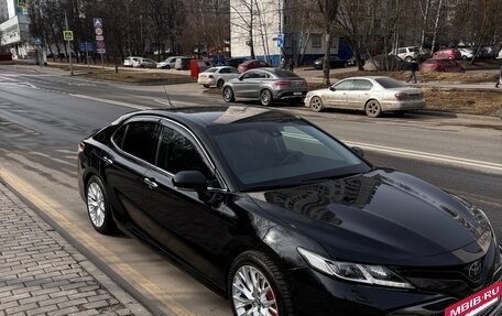 Toyota Camry, 2018 год, 3 120 000 рублей, 4 фотография