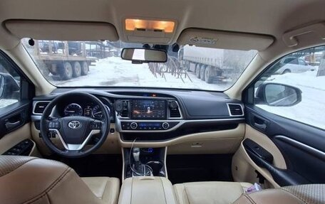 Toyota Highlander III, 2014 год, 2 500 000 рублей, 3 фотография