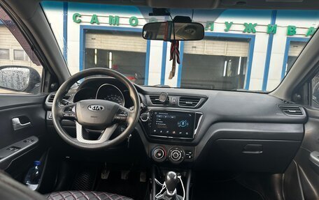 KIA Rio III рестайлинг, 2014 год, 1 050 000 рублей, 2 фотография