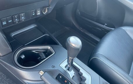 Toyota RAV4, 2019 год, 3 050 000 рублей, 25 фотография