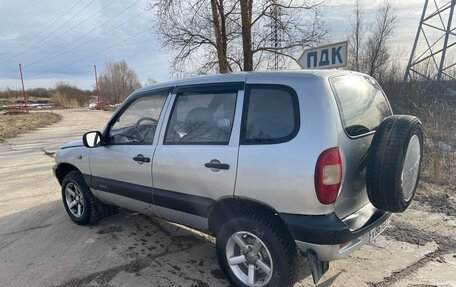 Chevrolet Niva I рестайлинг, 2004 год, 270 000 рублей, 9 фотография