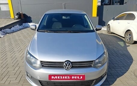 Volkswagen Polo VI (EU Market), 2012 год, 780 000 рублей, 2 фотография