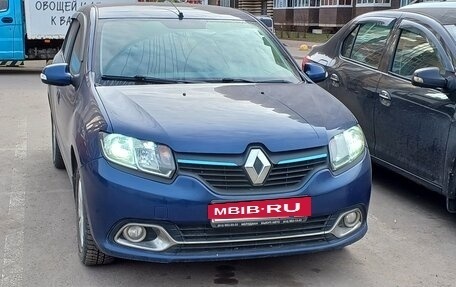 Renault Logan II, 2016 год, 910 000 рублей, 3 фотография