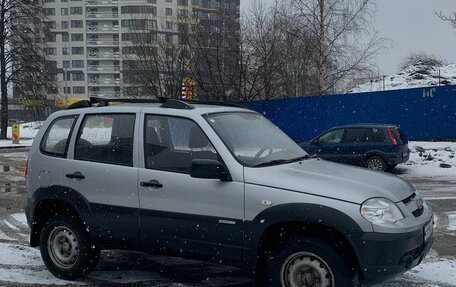 Chevrolet Niva I рестайлинг, 2014 год, 670 000 рублей, 3 фотография