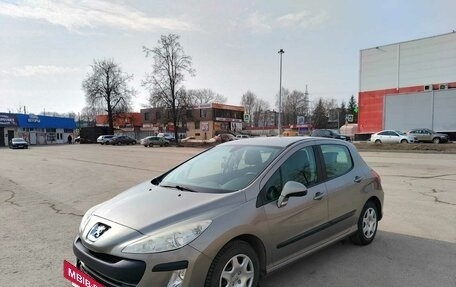 Peugeot 308 II, 2011 год, 670 000 рублей, 2 фотография