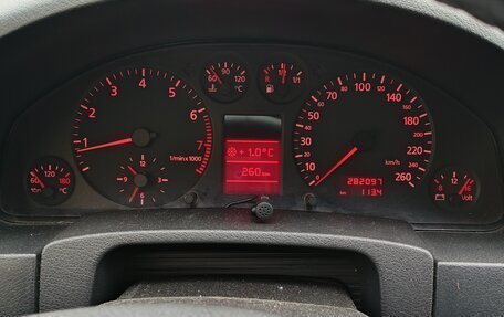 Audi A6, 1998 год, 400 000 рублей, 6 фотография