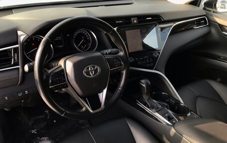Toyota Camry, 2020 год, 2 830 000 рублей, 6 фотография