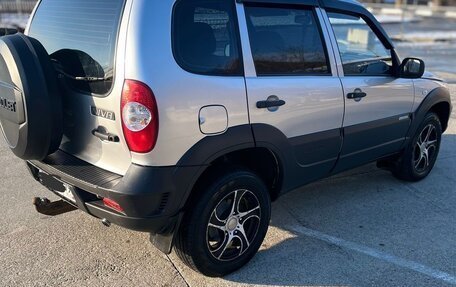 Chevrolet Niva I рестайлинг, 2011 год, 585 000 рублей, 3 фотография