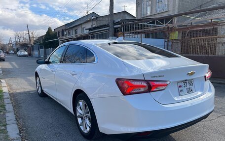 Chevrolet Malibu IX, 2019 год, 1 500 000 рублей, 4 фотография