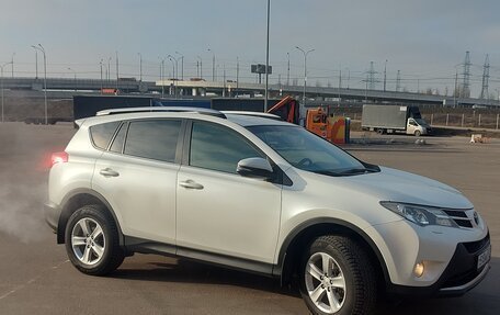 Toyota RAV4, 2014 год, 1 950 000 рублей, 2 фотография