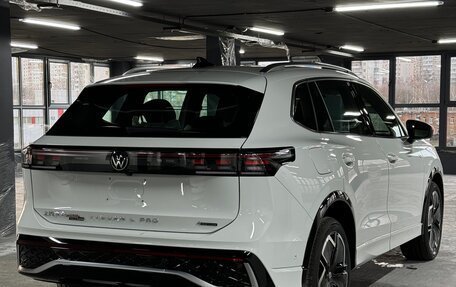 Volkswagen Tiguan, 2024 год, 4 750 000 рублей, 8 фотография