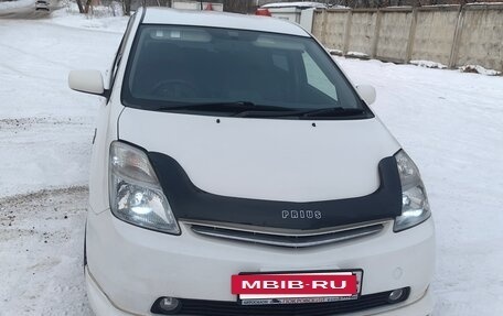 Toyota Prius, 2010 год, 940 000 рублей, 2 фотография