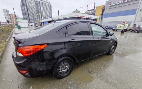 Hyundai Solaris II рестайлинг, 2013 год, 600 000 рублей, 2 фотография