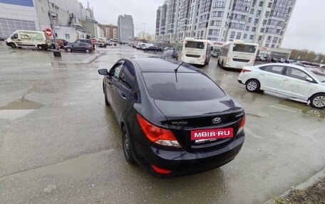 Hyundai Solaris II рестайлинг, 2013 год, 600 000 рублей, 4 фотография