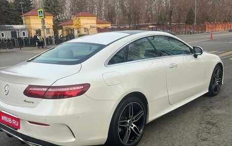 Mercedes-Benz E-Класс, 2019 год, 5 300 000 рублей, 4 фотография