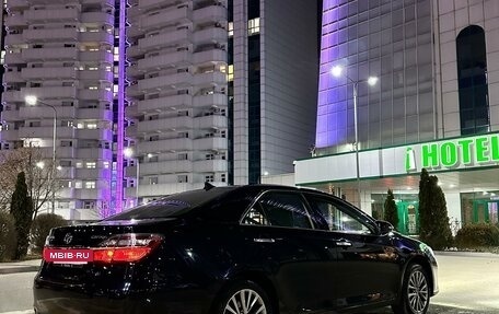 Toyota Camry, 2017 год, 2 350 000 рублей, 4 фотография