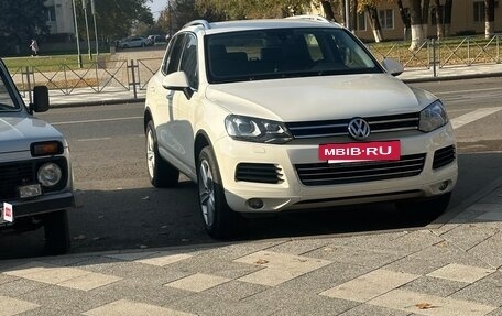 Volkswagen Touareg III, 2011 год, 2 150 000 рублей, 3 фотография