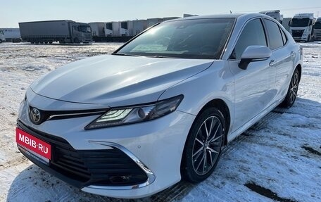 Toyota Camry, 2023 год, 4 000 000 рублей, 1 фотография