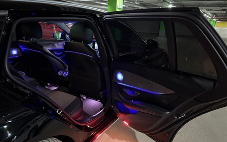 Mercedes-Benz E-Класс, 2019 год, 4 200 000 рублей, 32 фотография