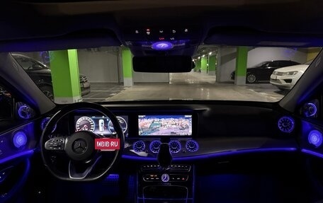 Mercedes-Benz E-Класс, 2019 год, 4 200 000 рублей, 39 фотография